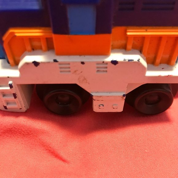 Mattel Geo Tracks - 1 locomotive and 2 freight cars - Picture 13 of 14